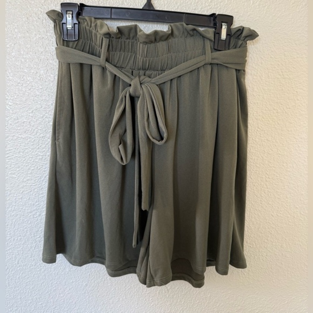 LulaRoe Ella Paperbag Shorts Medium